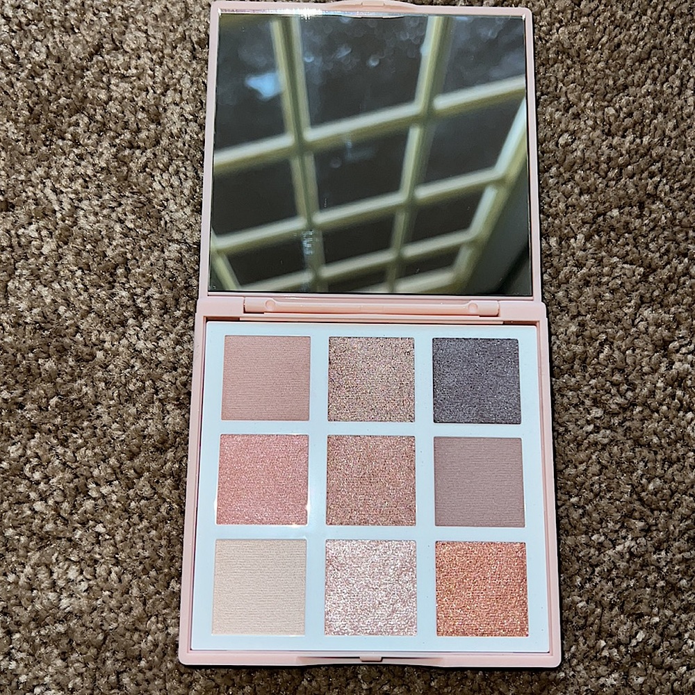 3INA Cosmetics Bloom Palette